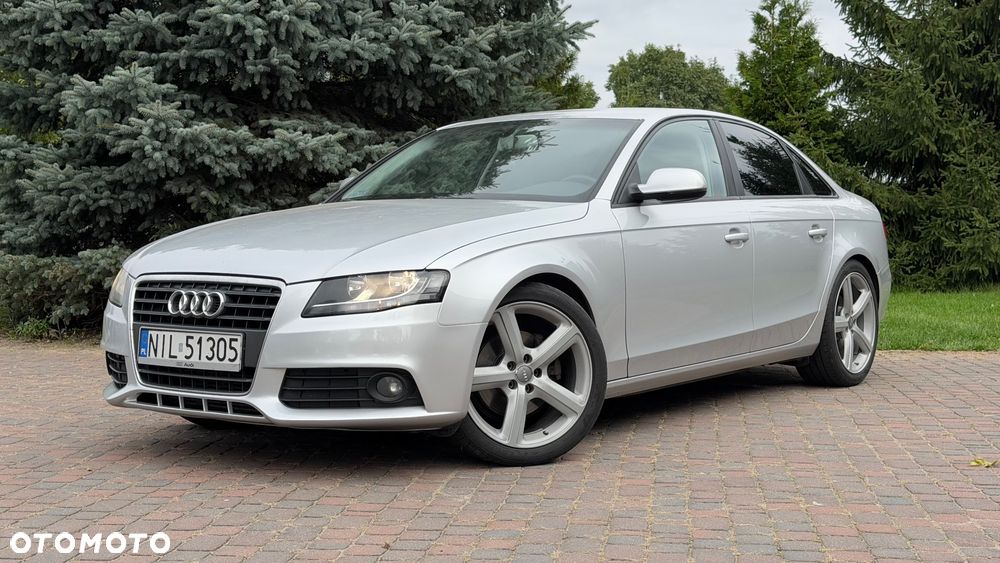 Audi A4 Limousine - 4