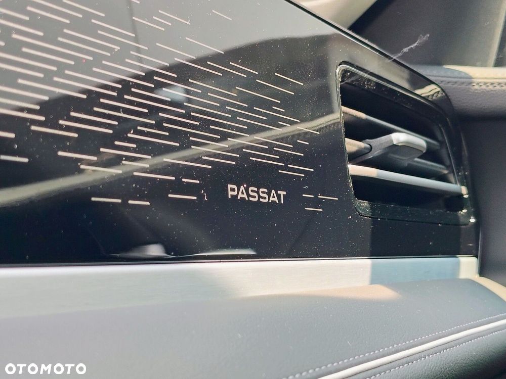 Volkswagen Passat - 33