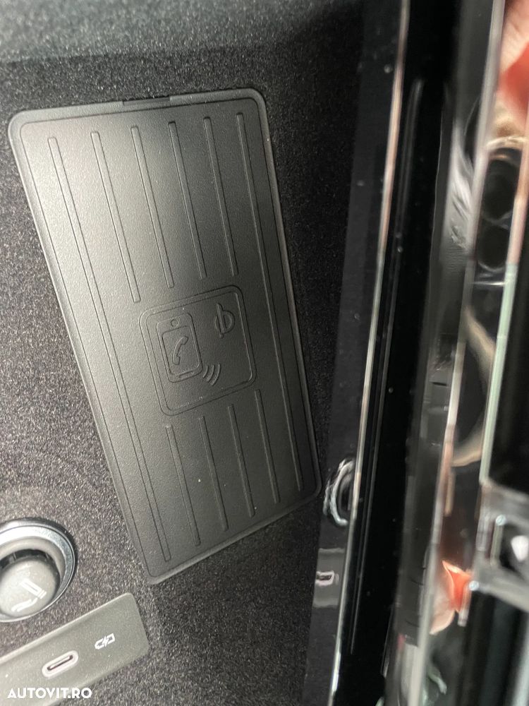 Volkswagen Touareg V6 TDI 4MOTION R-Line - 33
