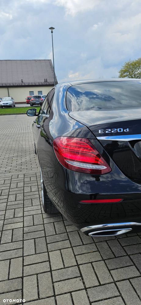 Mercedes-Benz Klasa E 220 d 4Matic 9G-TRONIC Avantgarde - 25