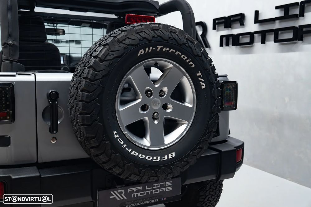 Jeep Wrangler 2.8 CRD Sport - 12