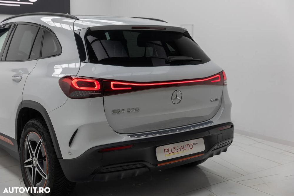Mercedes-Benz EQA 300 4MATIC - 24