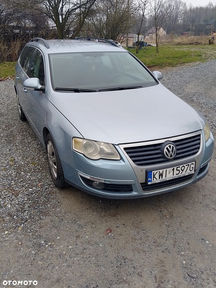Volkswagen Passat - 1