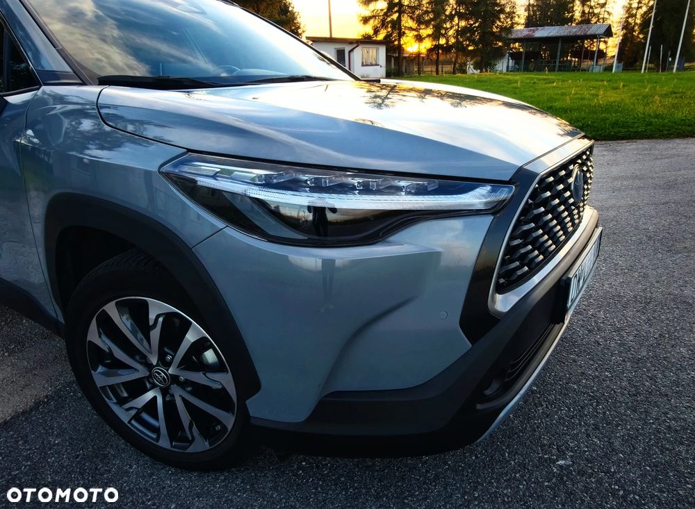 Toyota Corolla Cross 2.0 Hybrid Style AWD - 11