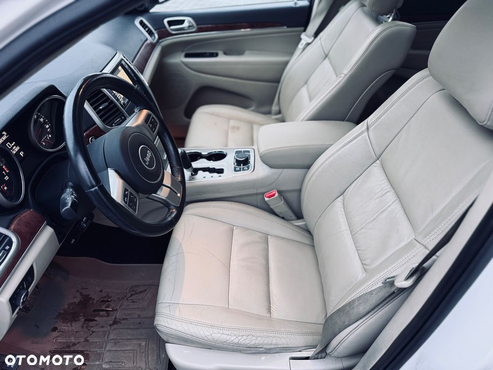 Jeep Grand Cherokee - 17