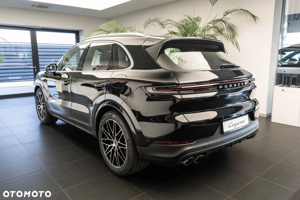 Porsche Cayenne E-Hybrid PHEV - 2