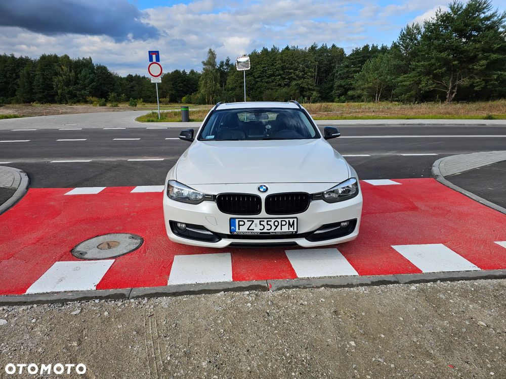 BMW Seria 3 ver-320d-efficient-dynamics - 5