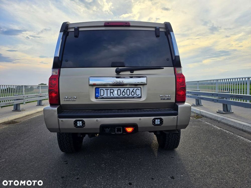 Jeep Commander 5.7 V8 HEMI Automatik Limited - 36