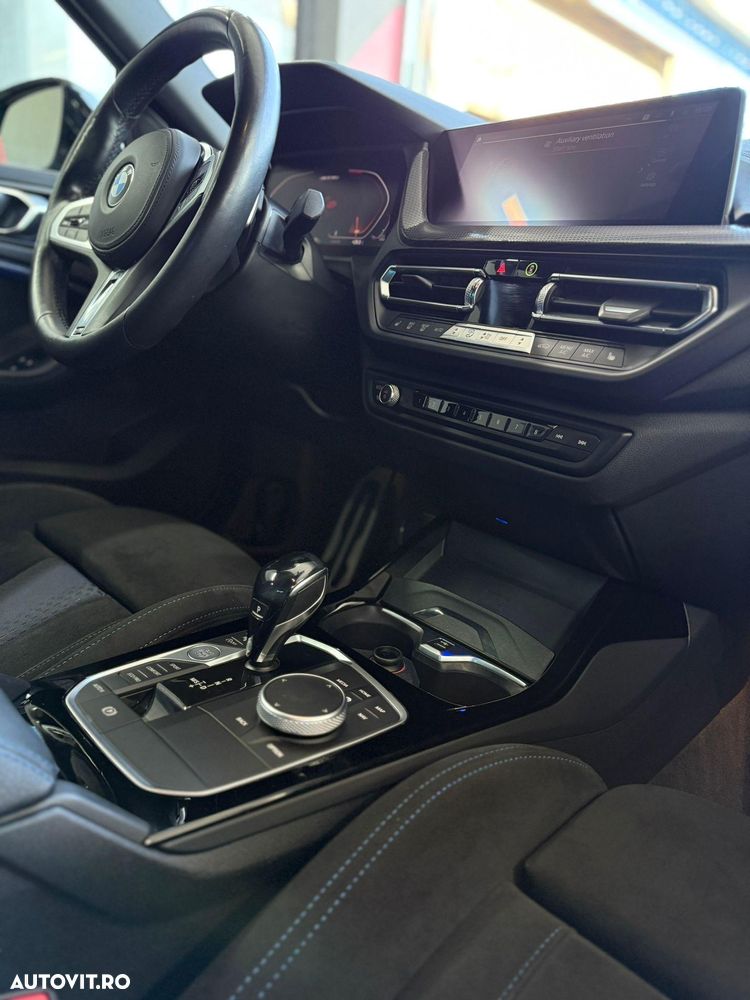 BMW M2 M235i xDrive - 12