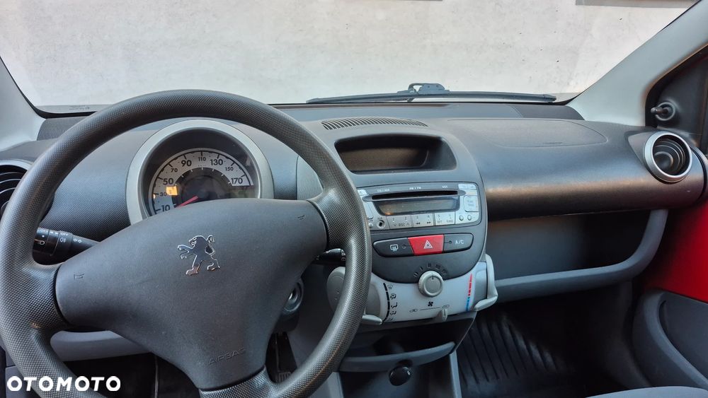 Peugeot 107 1.0 Trendy - 12