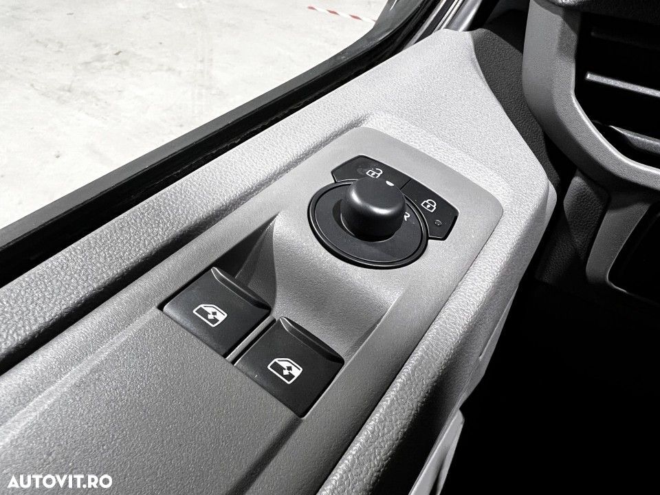 Volkswagen Transporter - 19