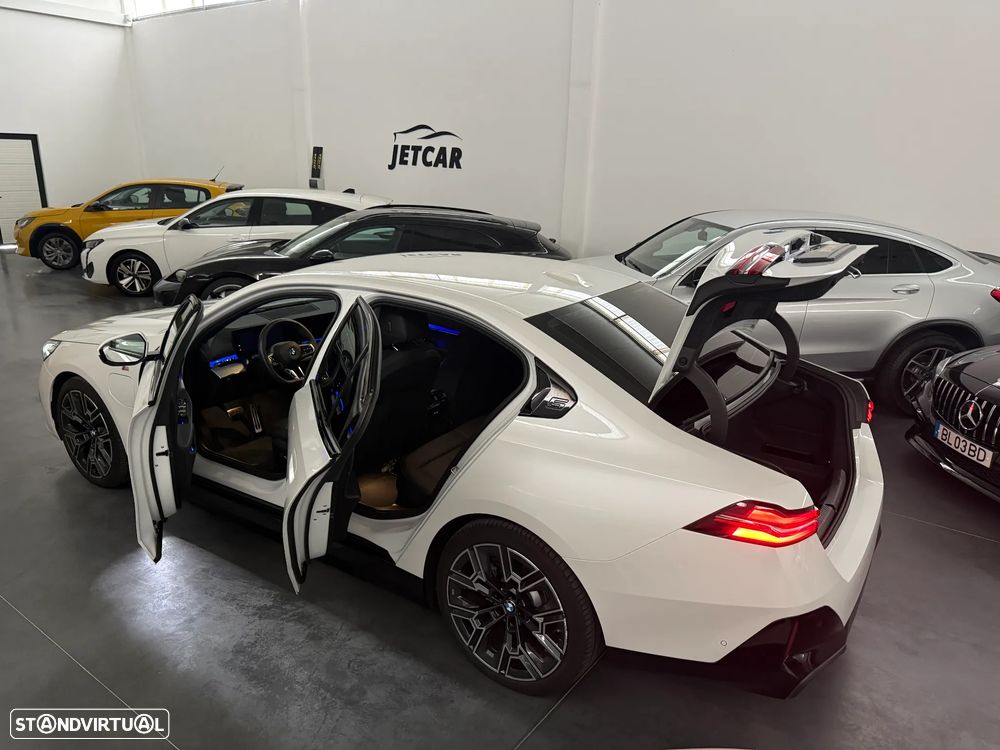BMW 530 e Pack Desportivo M Pro - 18