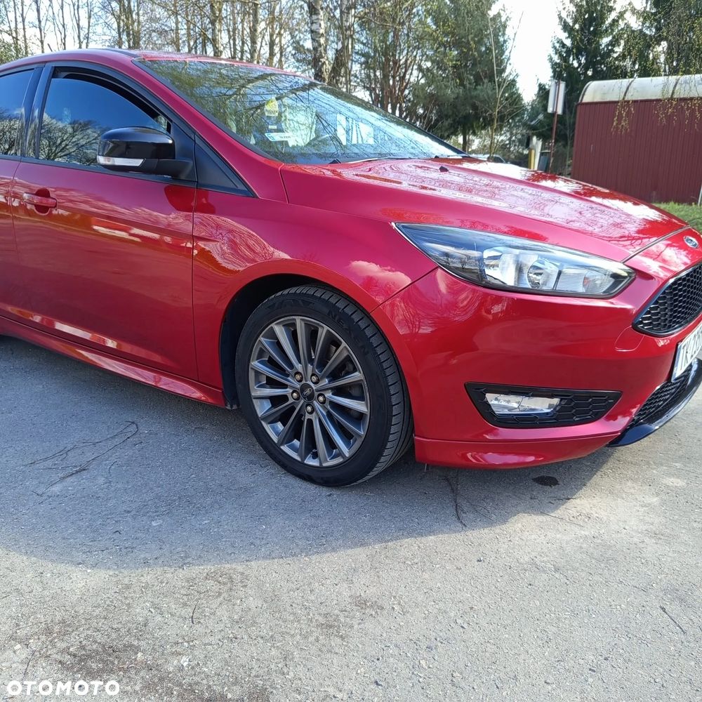 Ford Focus 1.5 EcoBoost ST-Line - 14