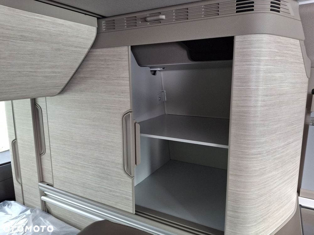 Volkswagen California - 24