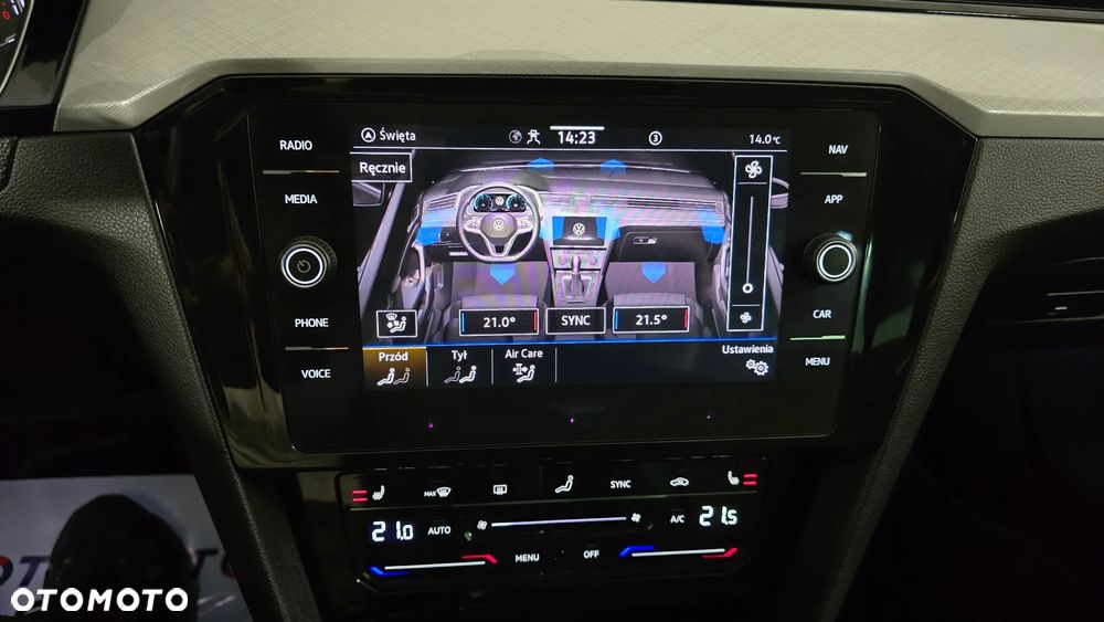 Volkswagen Passat - 26