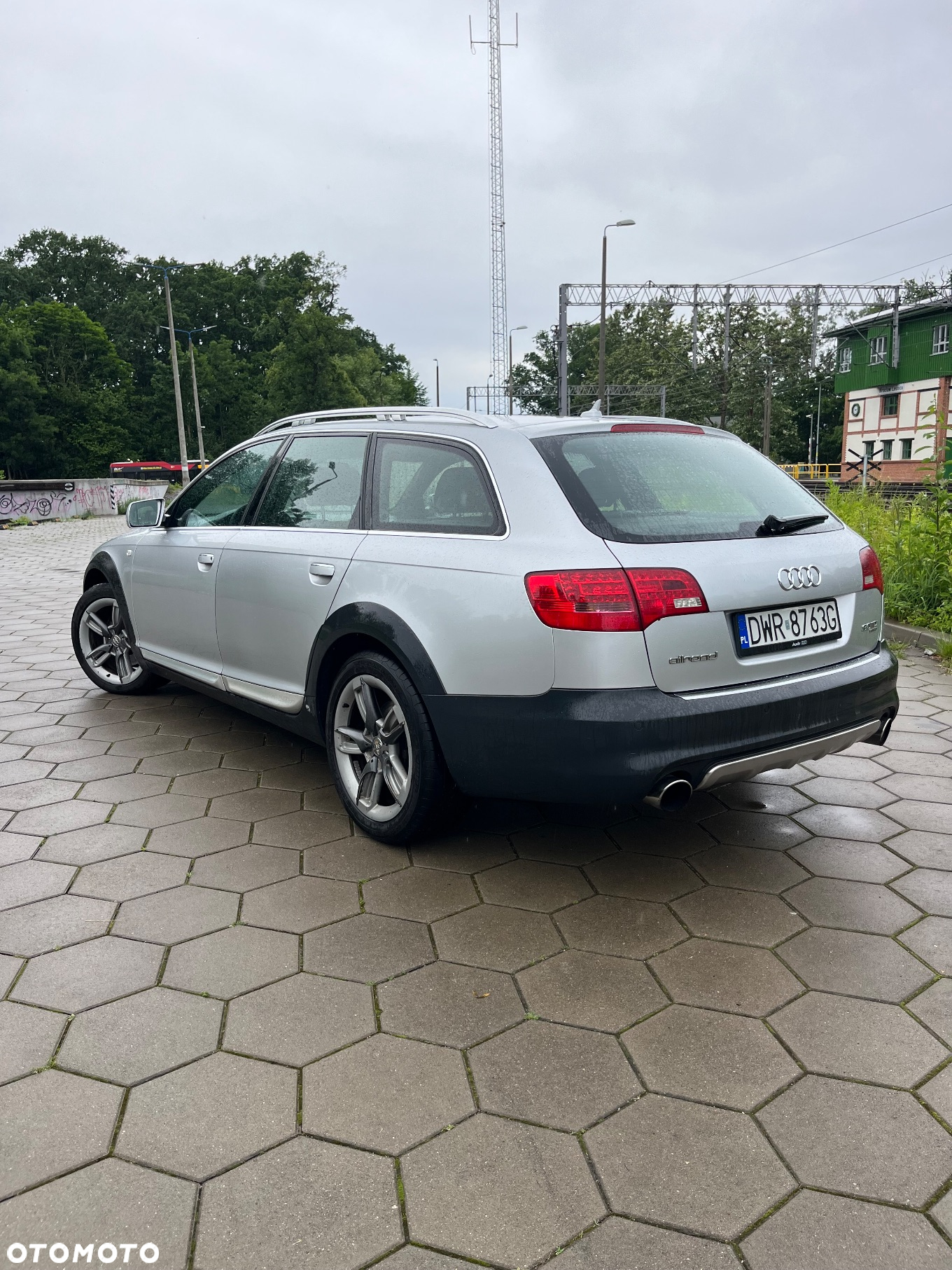 Audi A6 Allroad - 13