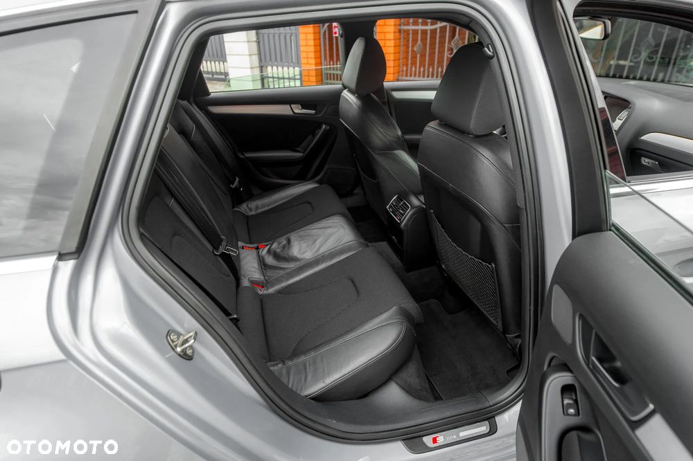 Audi A4 Avant 3.2 FSI quattro tiptronic S line Sportpaket (plus) - 19