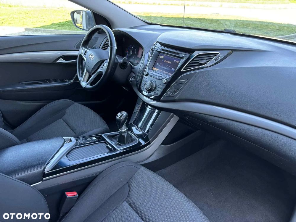 Hyundai i40 1.7 CRDi Comfort + - 7