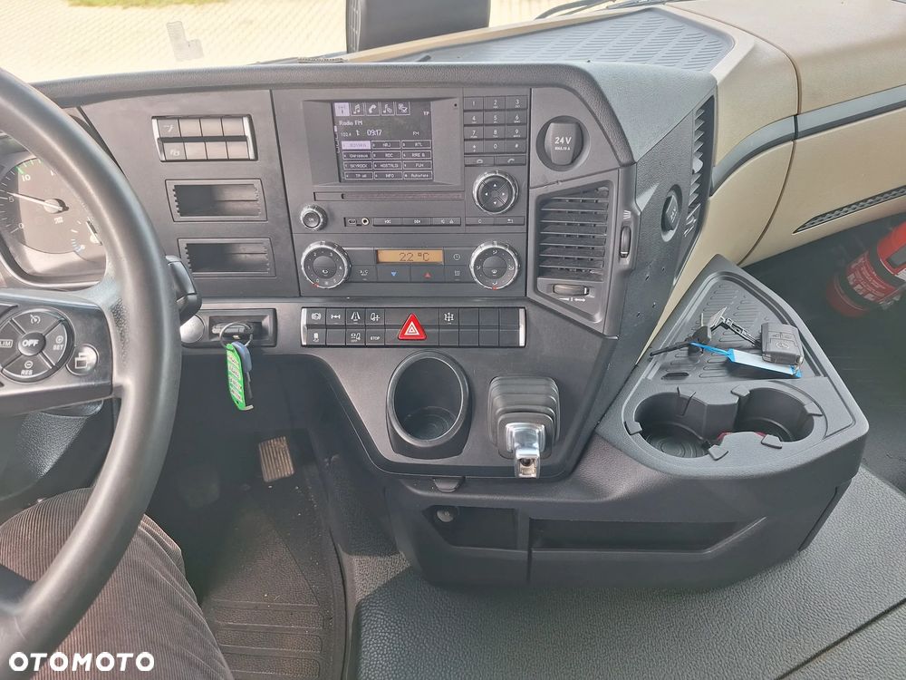 Mercedes-Benz Actros 1848 / kabina 2.30 / lekki - 11