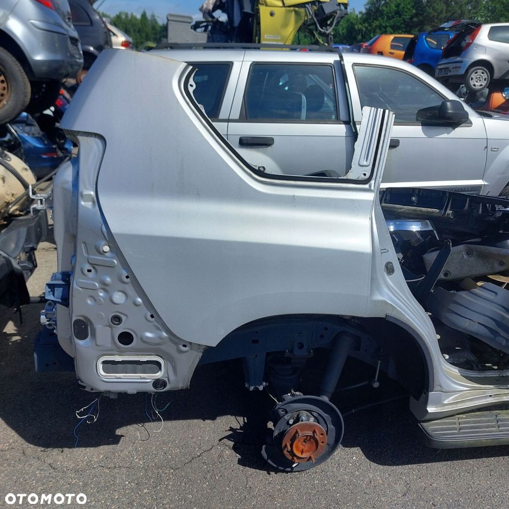 TOYOTA LAND CRUISER 150 2014 5D prawy błotnik tył