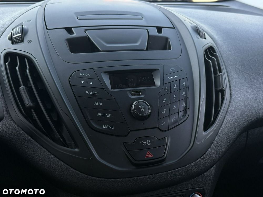 Ford Tourneo Courier - 21