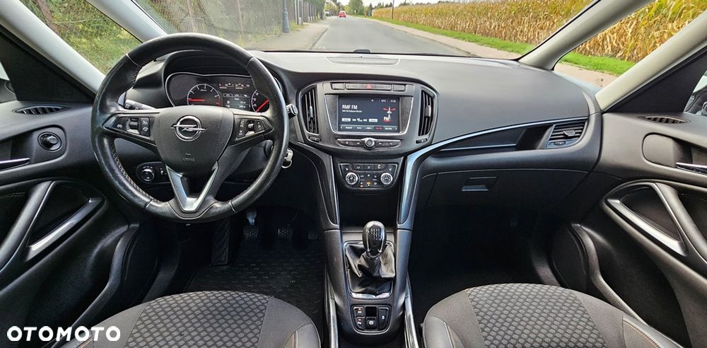 Opel Zafira Tourer 1.4 Turbo Business Edition - 19