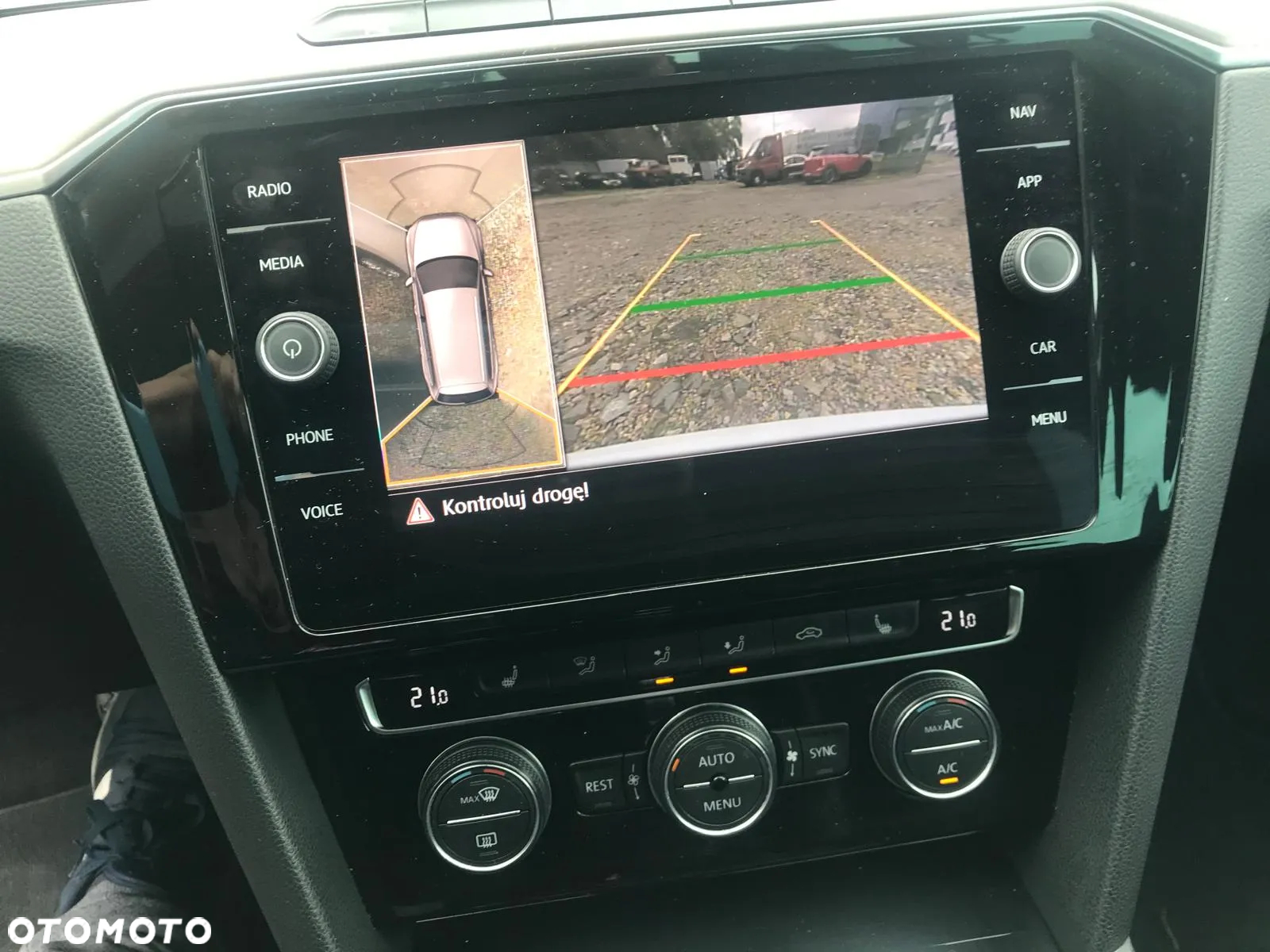 Volkswagen Passat 2.0 TDI BMT Highline DSG - 11