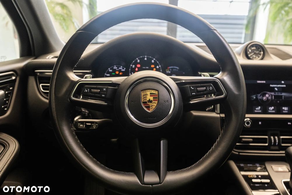 Porsche Macan Standard - 16