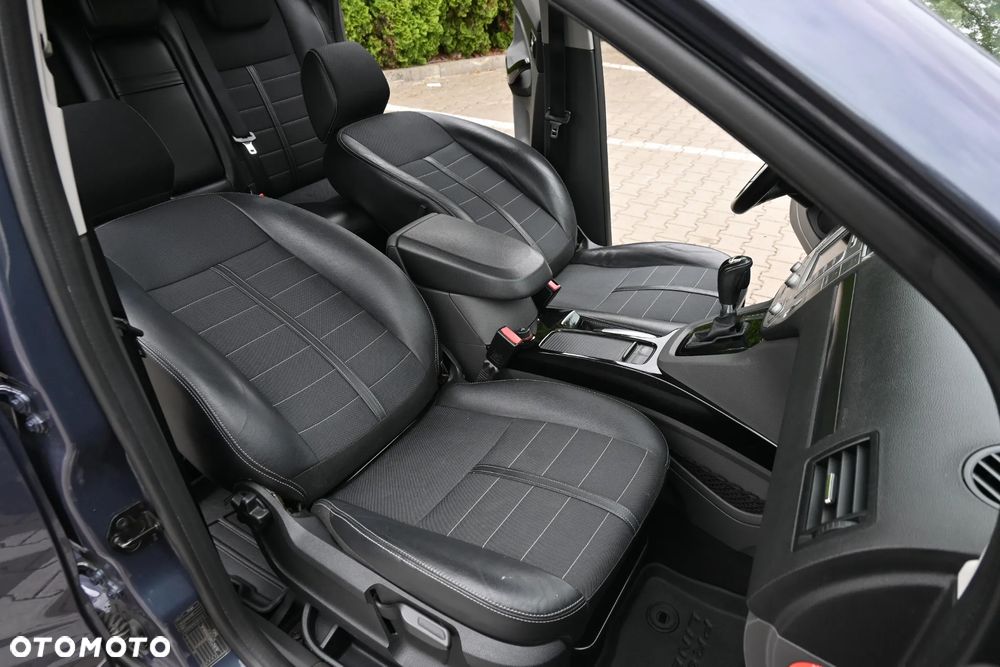 Ford Kuga 2.0 TDCi 4WD Titanium Plus - 28