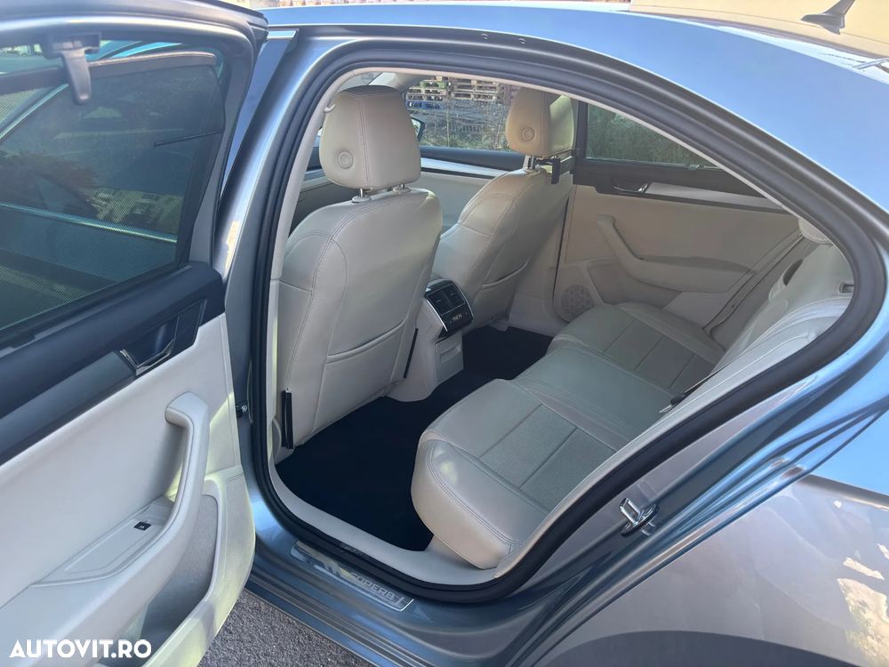 Skoda Superb 2.0 TDI DSG Style - 6