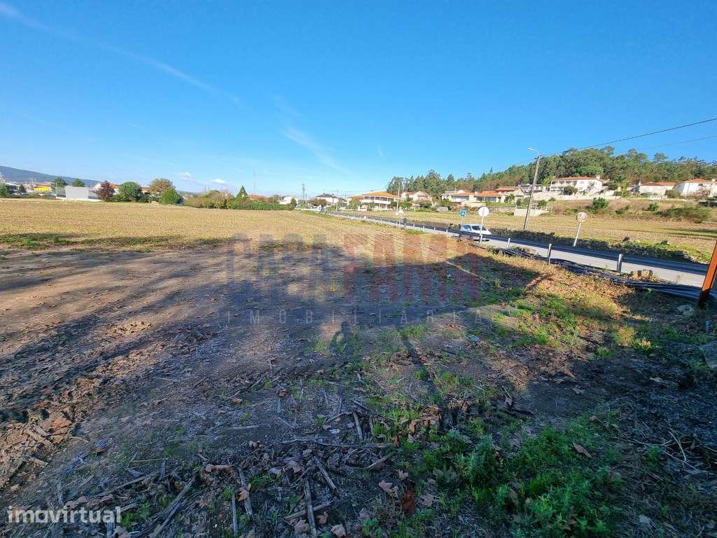 Terreno de construção em Alvelos - Barcelos - Grande imagem: 2/9