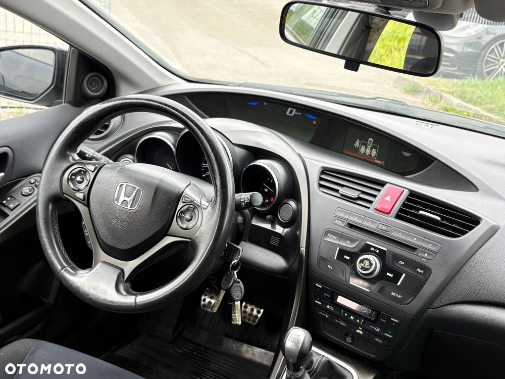 Honda Civic 1.8 Executive - 17