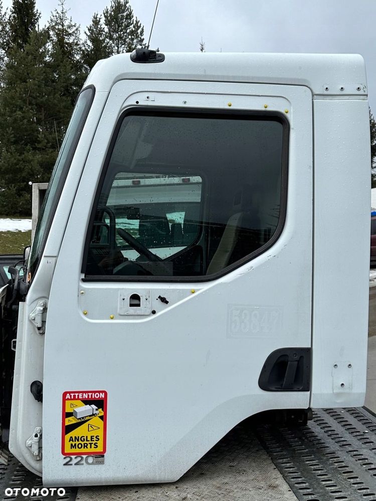 KABINA RENAULT MIDLUM 180 DXI EURO 5 - 3
