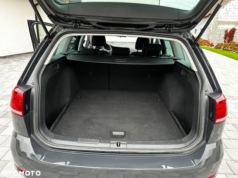 Volkswagen Golf 1.6 TDI SCR Trendline - 25