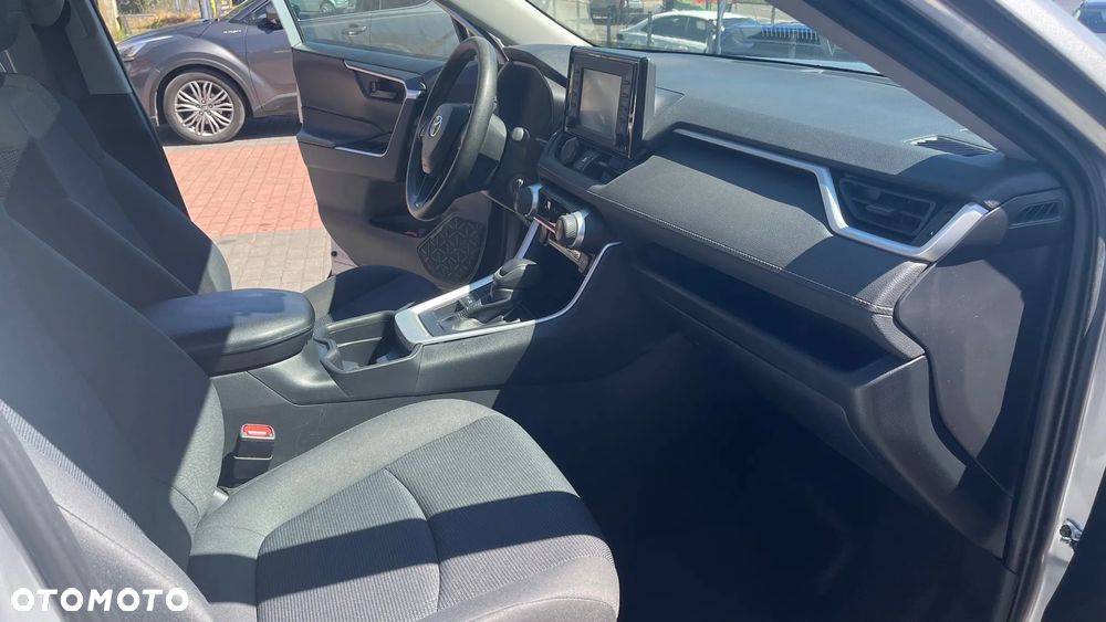 Toyota RAV4 - 10