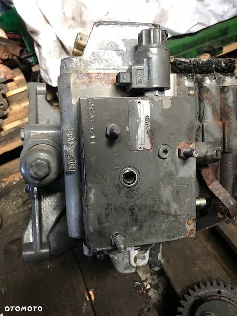 Fendt [Nowy Model] - Rozdzielacz - 3