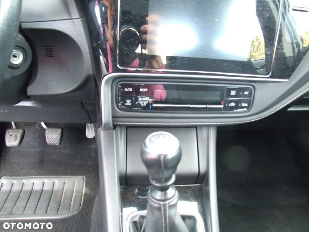 Toyota Corolla 1.6 Comfort - 8