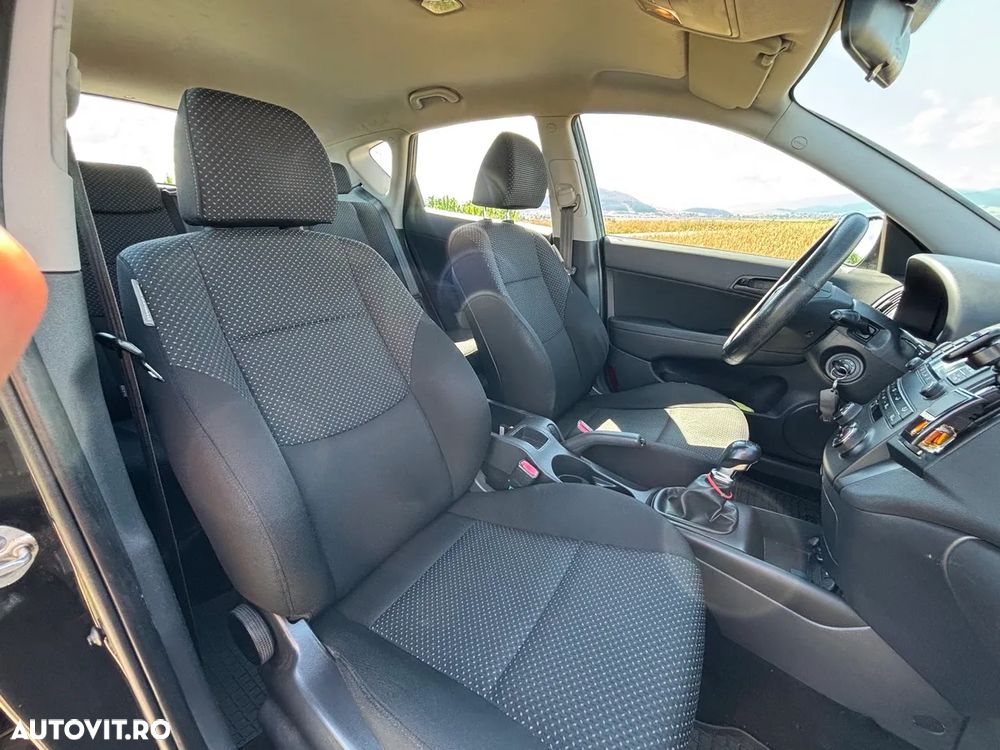 Hyundai i30 1.4 DOHC GL Classic - 14