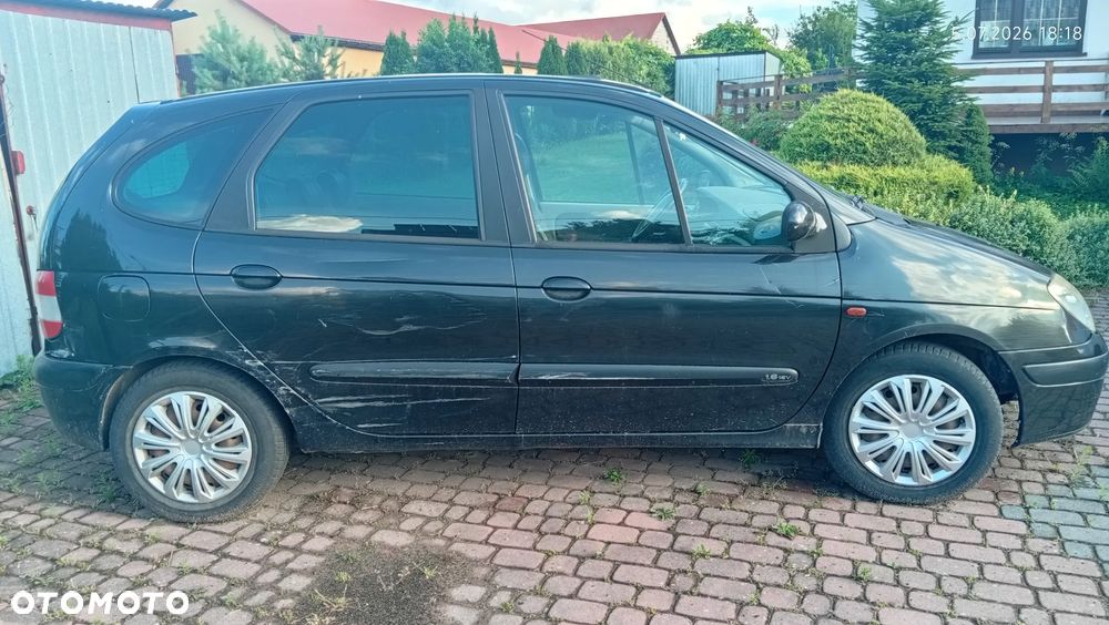 Renault Scenic 1.6 16V Family - 4