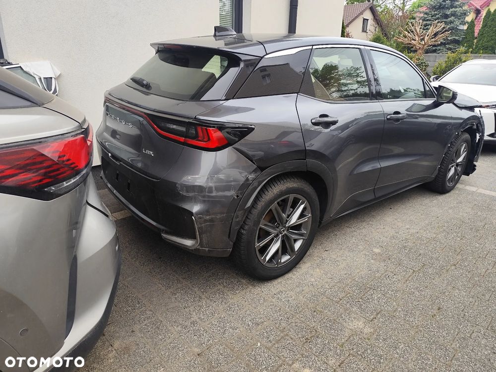 Lexus LBX 1.5 Hybrid - 9