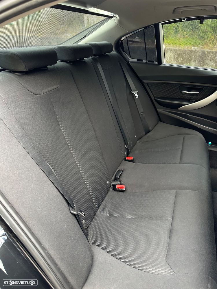 BMW 318 d Line Modern - 14