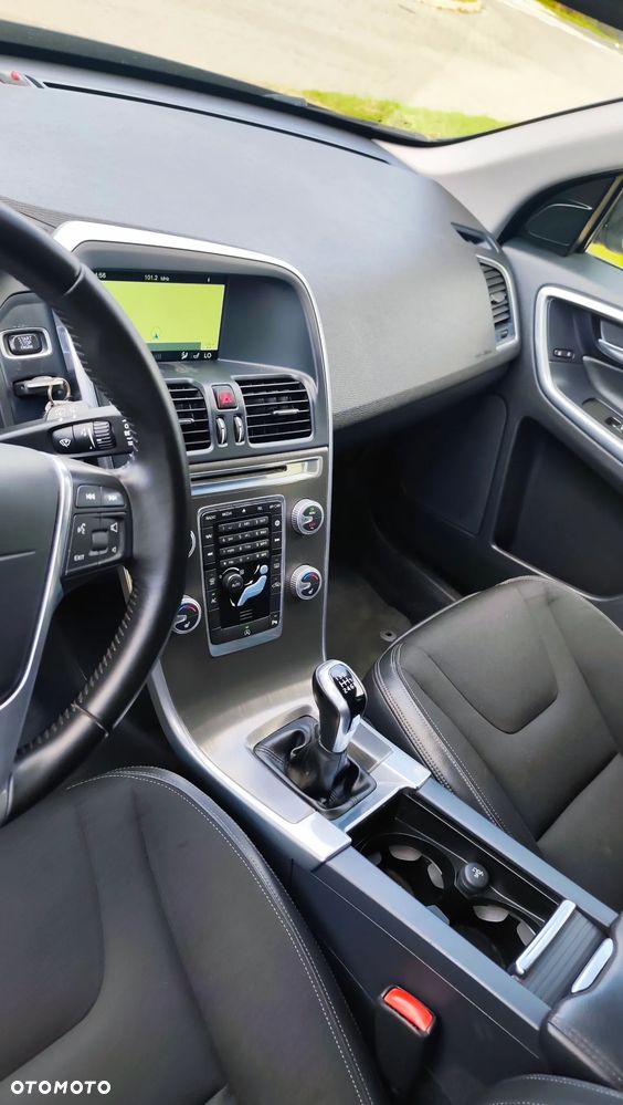 Volvo XC 60 D4 Drive-E R-Design Kinetic - 22