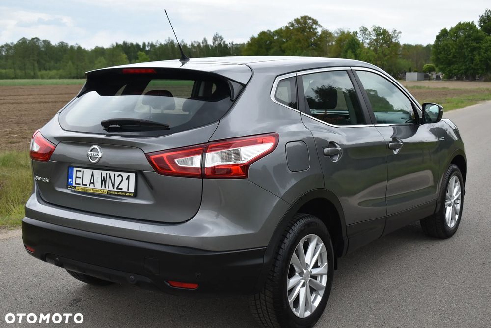 Nissan Qashqai 1.2 DIG-T N-Vision - 12