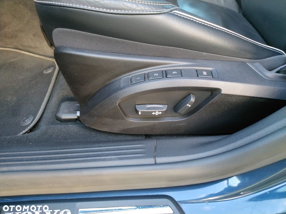 Volvo V40 D4 Summum - 23