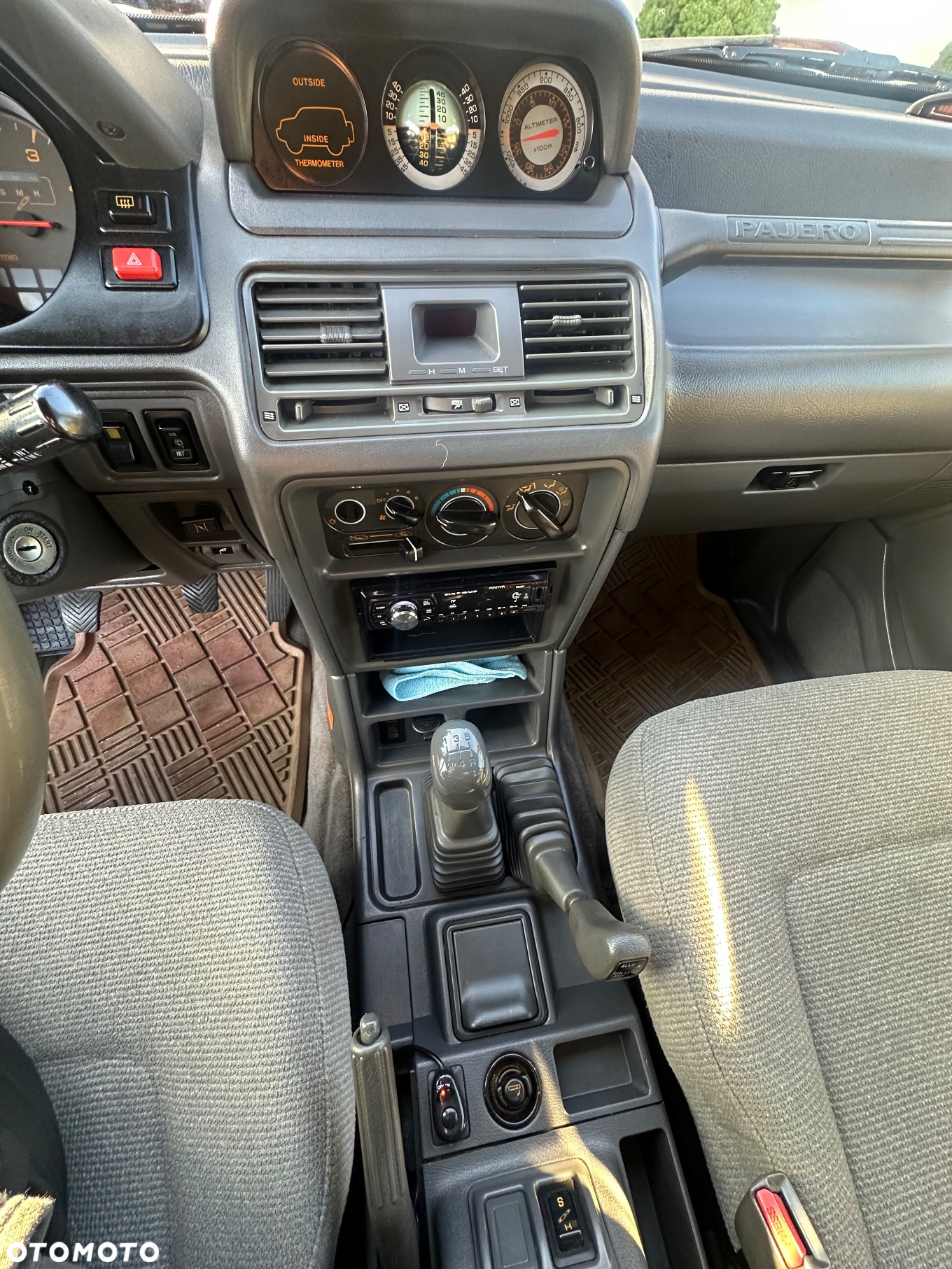Mitsubishi Pajero 2.5 TD GLS - 10