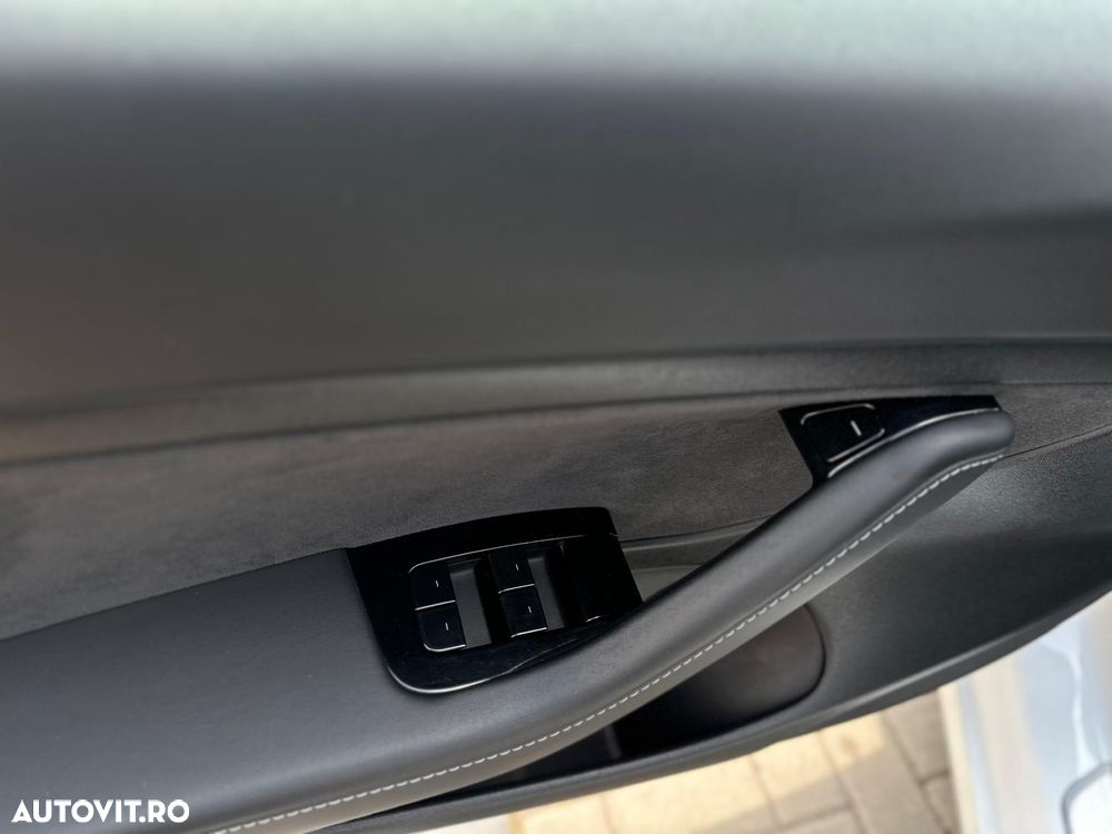 Tesla Model 3 Standard Reichweite Plus Hinterradantrieb - 20
