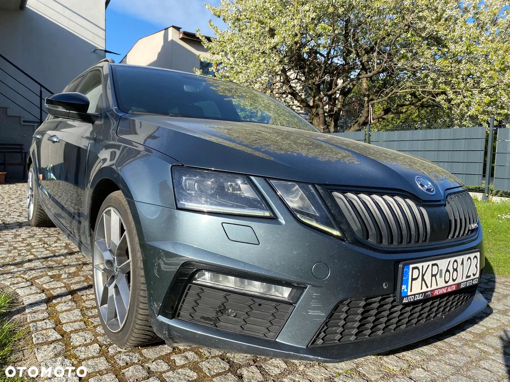 Skoda Octavia 2.0 TDI DSG RS - 10