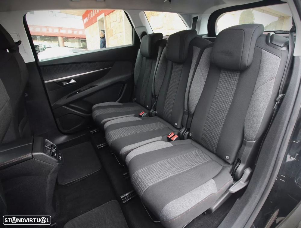 Peugeot 5008 - 13