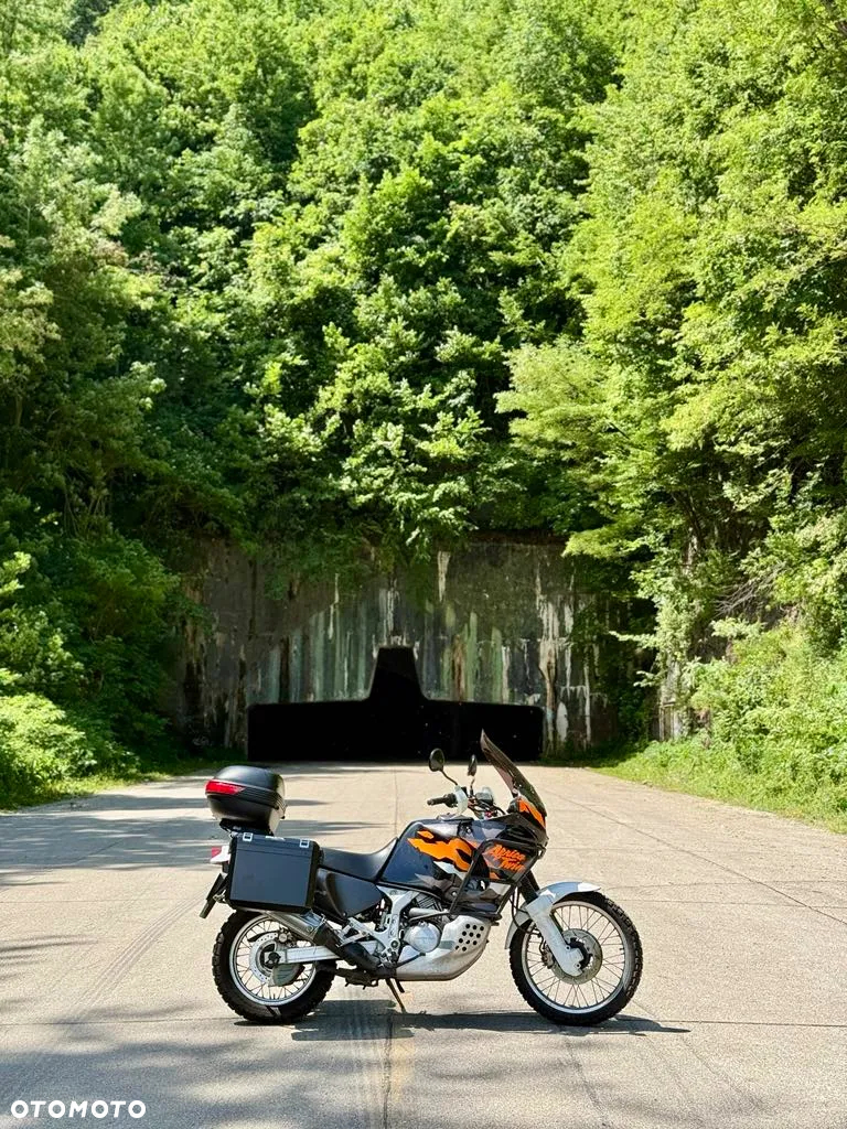 Honda XRV