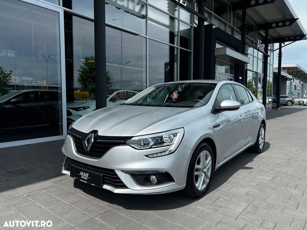 Renault Megane TCe Life - 19